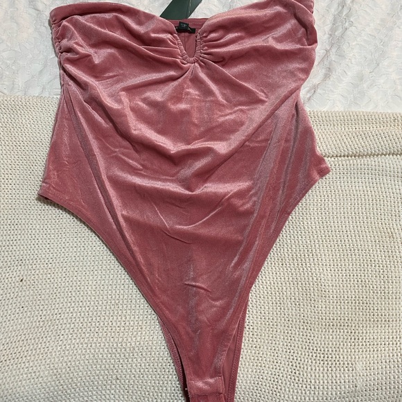 Pink bodysuit - Picture 2 of 5